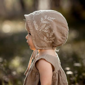 Wildflower Embroidered Linen Baby Bonnet, Hand Embroidered Linen Bonnet, Hand Embroidered Linen Bonnet, Baby Brim Bonnet, Custom Baby Bonnet