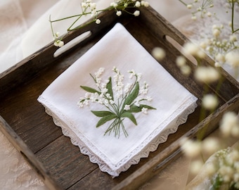 Haftowana chusteczka ślubna – spersonalizowana chusteczka z kwiatowym wzorem dla panny młodej, prezent ślubny, spersonalizowana imieniem i datą, prezent dla panny młodej
