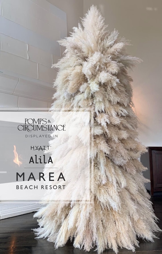 8ft Pampas Christmas Tree - Mix of Cream and Taupe Stems - Sturdy