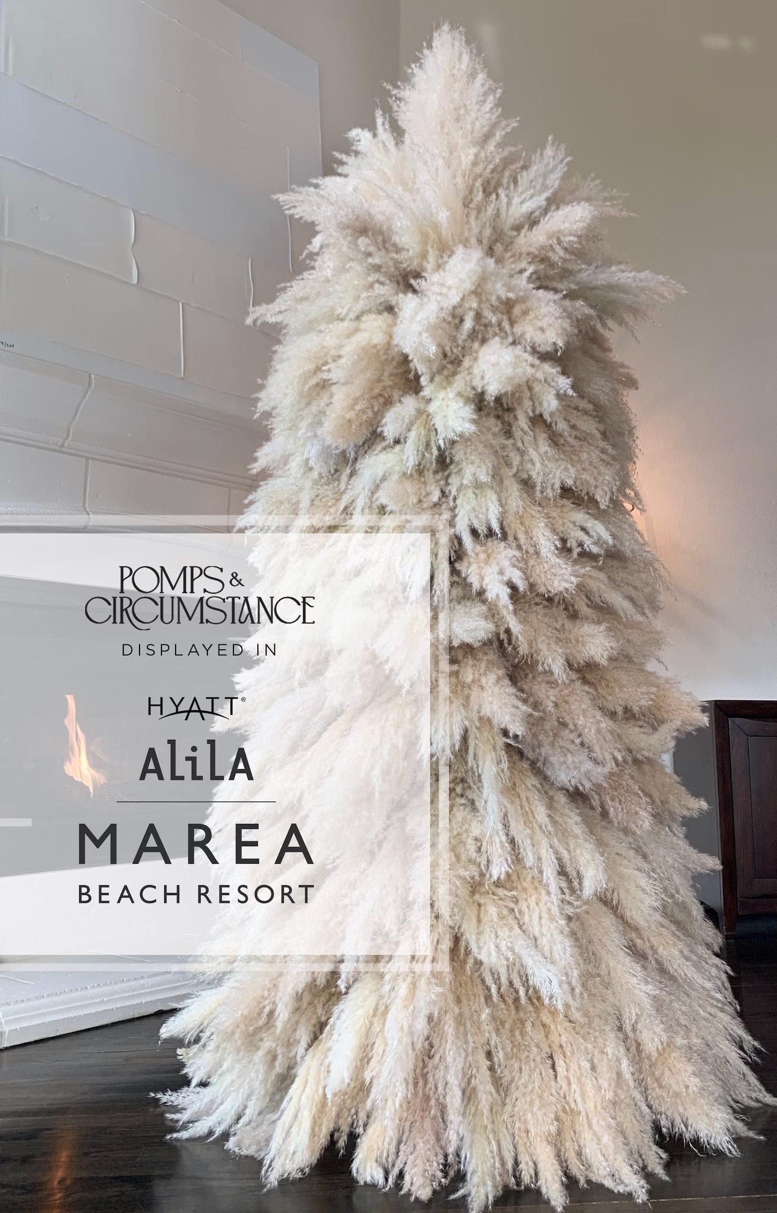 8ft Pampas Christmas Tree - Mix of Cream and Taupe Stems - Sturdy