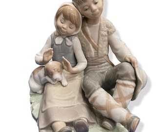 Collectible Porcelain Lladro Figurine "Friendship" Girl and Boy with Dog Spain