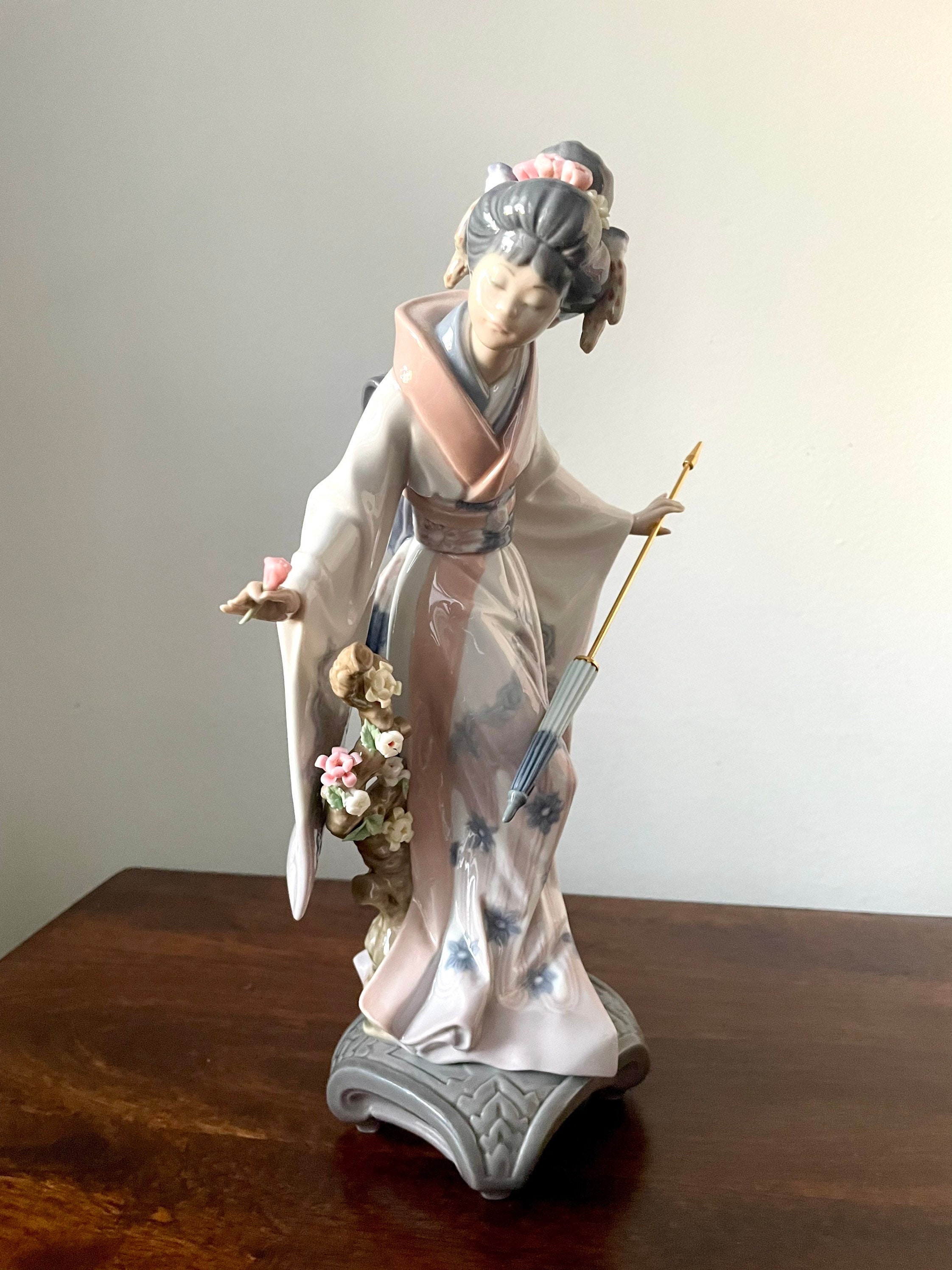 Lladro リヤドロ #1451 Teruko Japanese Girl