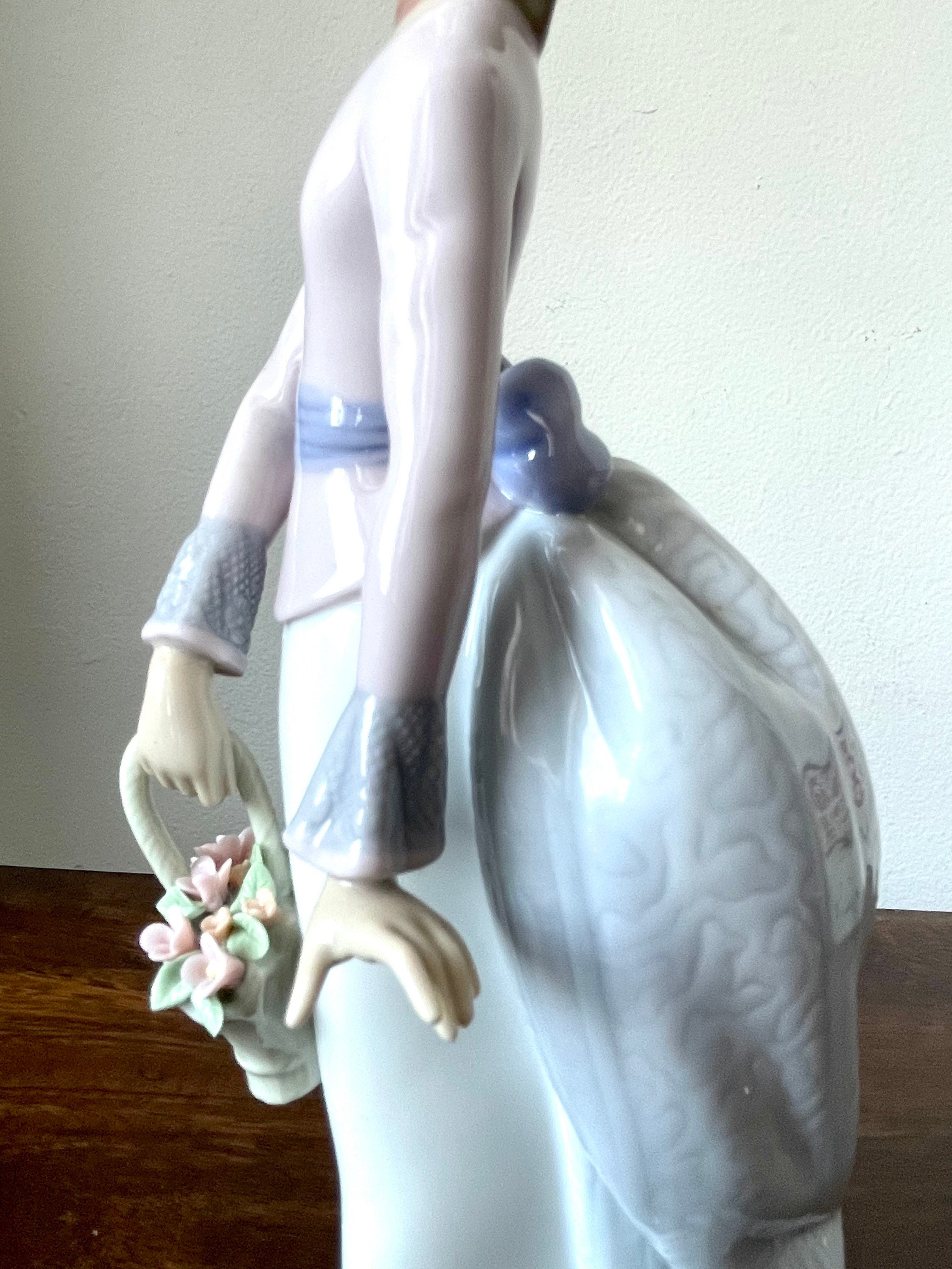 Lladro Porcelain Figurine - Basket of Love Girl With Flowers - Etsy
