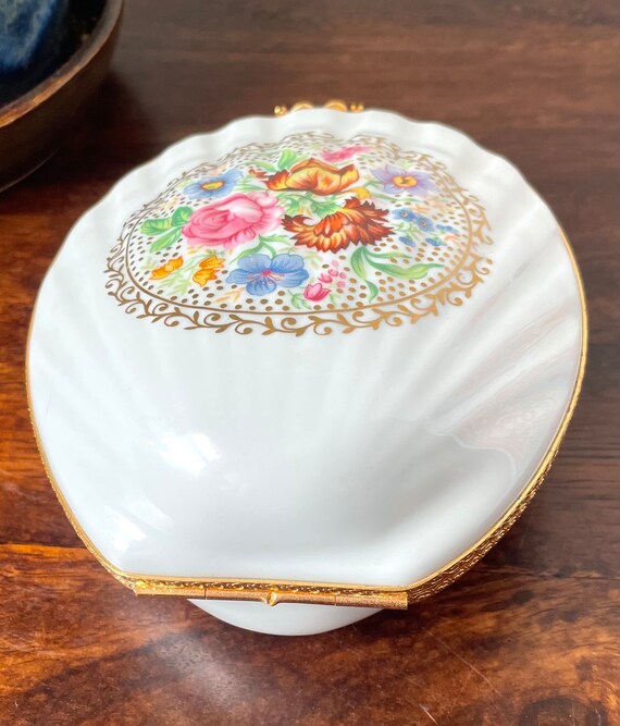 Rare Limoges Clam Shell Jewelry Box Gold Trim Made in… Gem