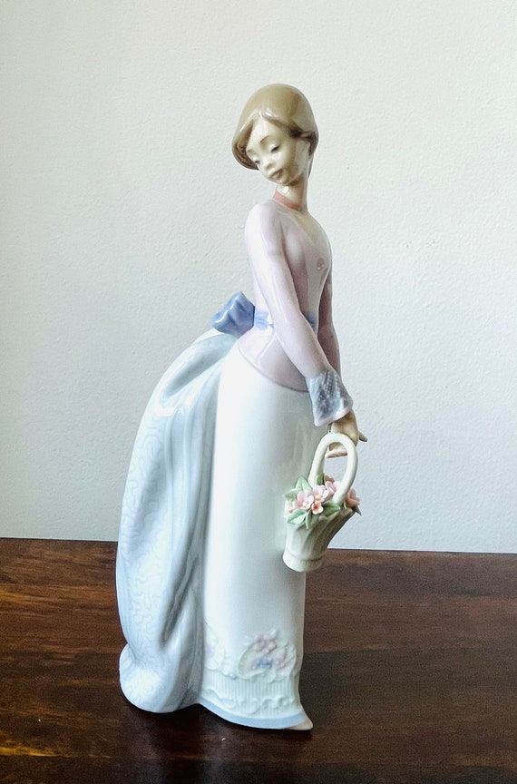 Lladro Porcelain Figurine - Basket of Love Girl With Flowers - Etsy