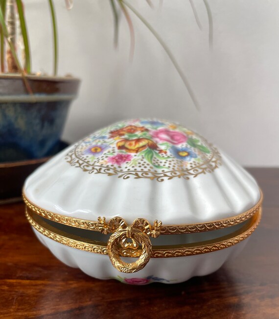 Rare Limoges Clam Shell Jewelry Box Gold Trim Made in… Gem