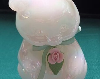 Fenton "Pearly Sentiments" Opalescent Bear