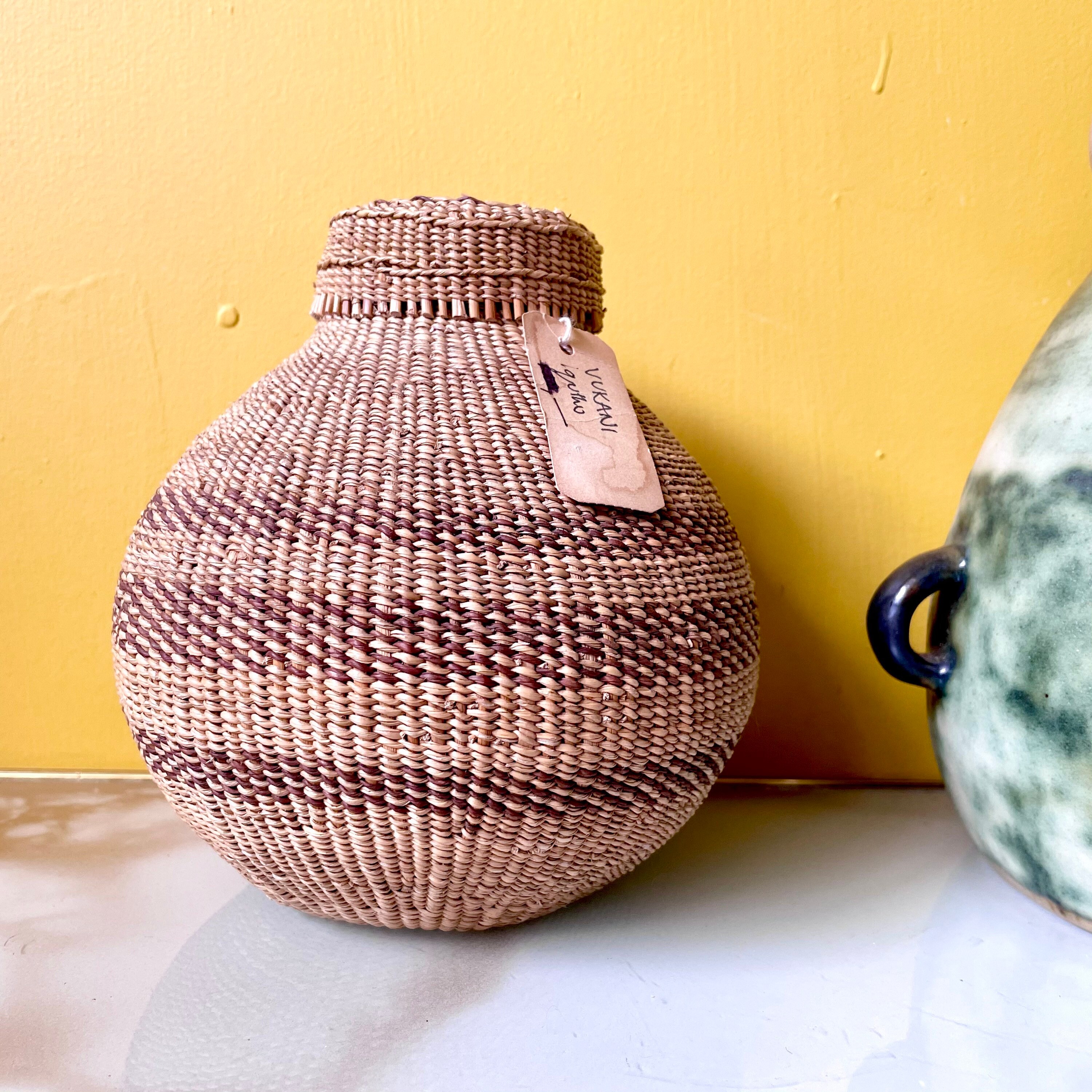 Buy Vintage Vukani Zulu Iguthu Hand Woven Lidded Basket Globe