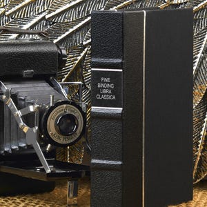 Wayward de Blake Crouch - Libro de tapa dura encuadernado en cuero - Edición de coleccionista (Regalo personalizado) imagen 2