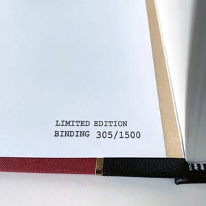 Le livre de la vie de Deborah Harkness, couverture rigide en cuir, édition spéciale (cadeau de luxe) image 5