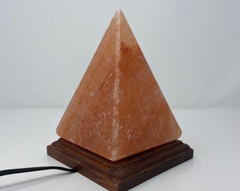 Lampe Pyramide de Sel de l'Himalaya | Lampe géométrique | Décoration d'intérieur rustique et bohème | Éclairage d'ambiance/d'ambiance | Idées de cadeau