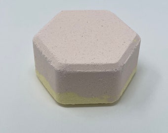 Grapefruit Essential Oil Bath Bomb
