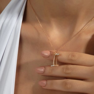 Colgante de letra inicial en oro macizo de 18 k con diamantes reales, collar hecho a mano con la inicial I, collar con letra elegante en 3D, collar con inicial con medio pavé