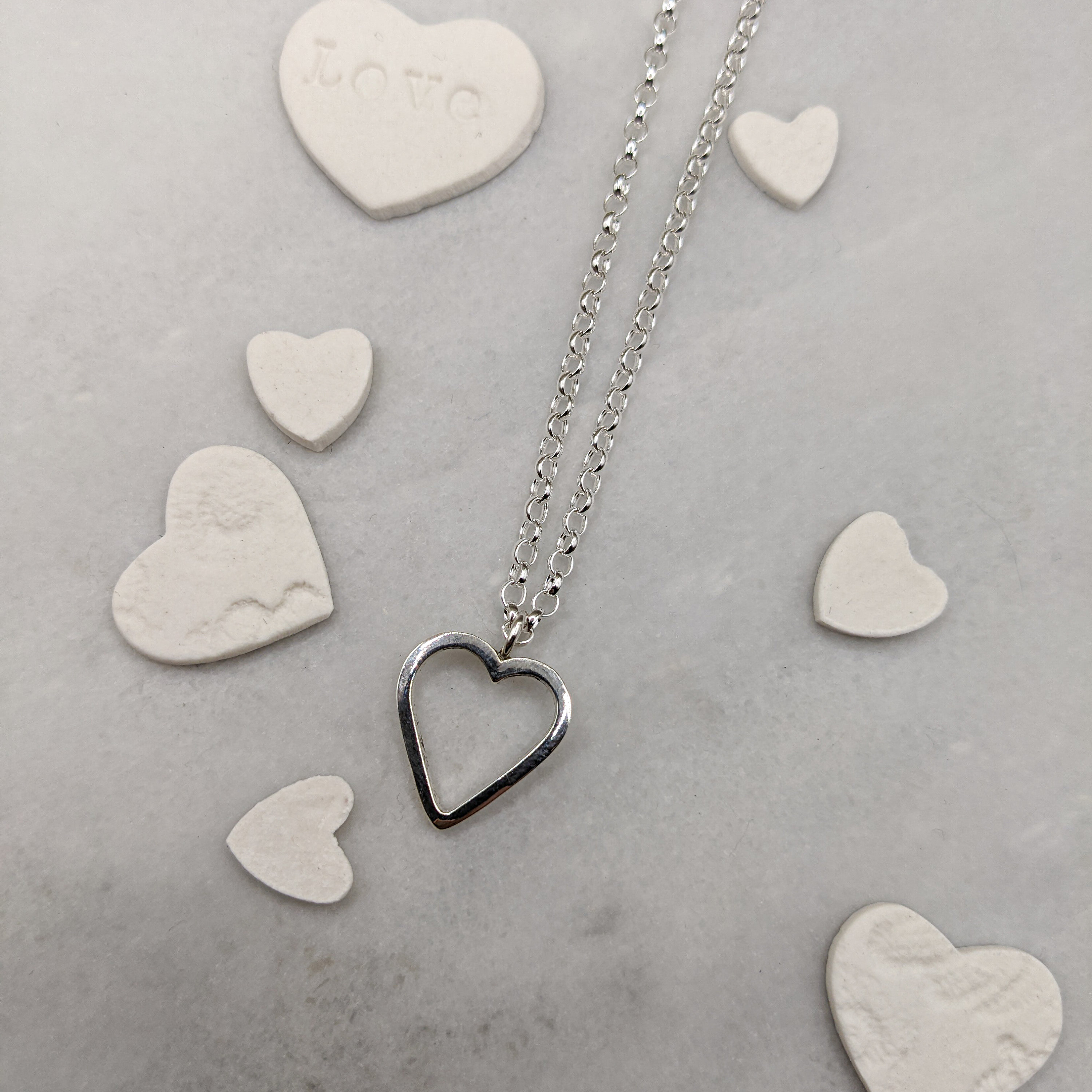 ネックレス・ペンダント ROMANTINUER SN83 NECKLACE SILVER HEART STRING HEARTNECKLACELNZ_0C5301_FRONT_