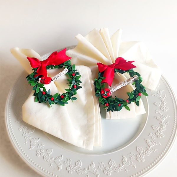 Custom Mini Christmas Wreath napkin ring, place card holder. Custom christmas favor and gift.