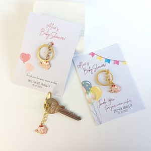 Personalisierte Elefant Schlüsselanhänger Babyshower Geschenk, Baby Mädchen Taufe Andenken, Geburtstagsfeier benutzerdefinierte Dankeskarte. Kindergarten-Förderung.