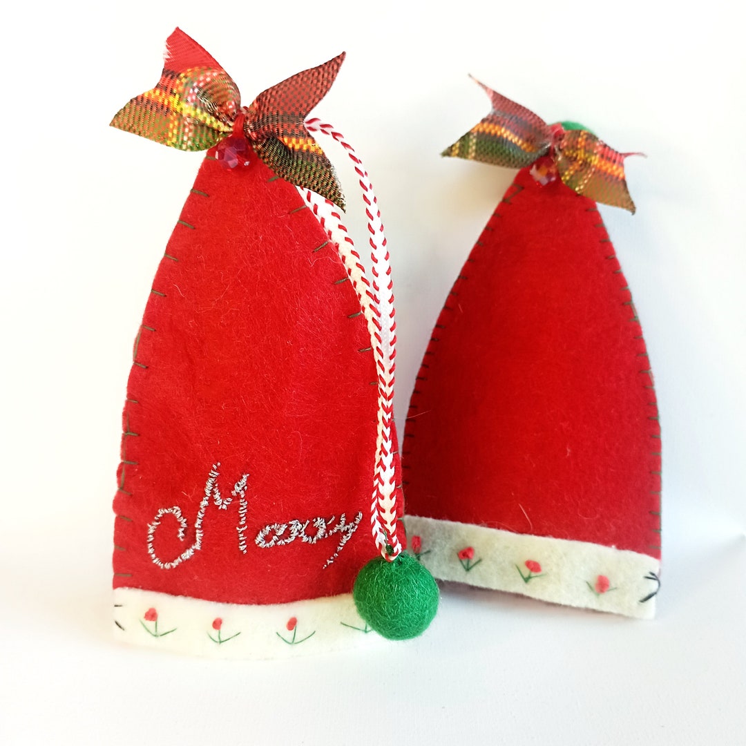 Personalized Felt Santa Hat Pull up Key Case; Key Chain. - Etsy