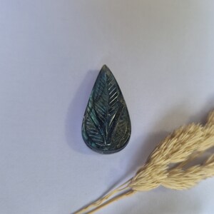 Tear Drop Carved Natural Labradorite Semi Precious Gemstone Crystal Cabochon Leaf Design Flat Back Flashy