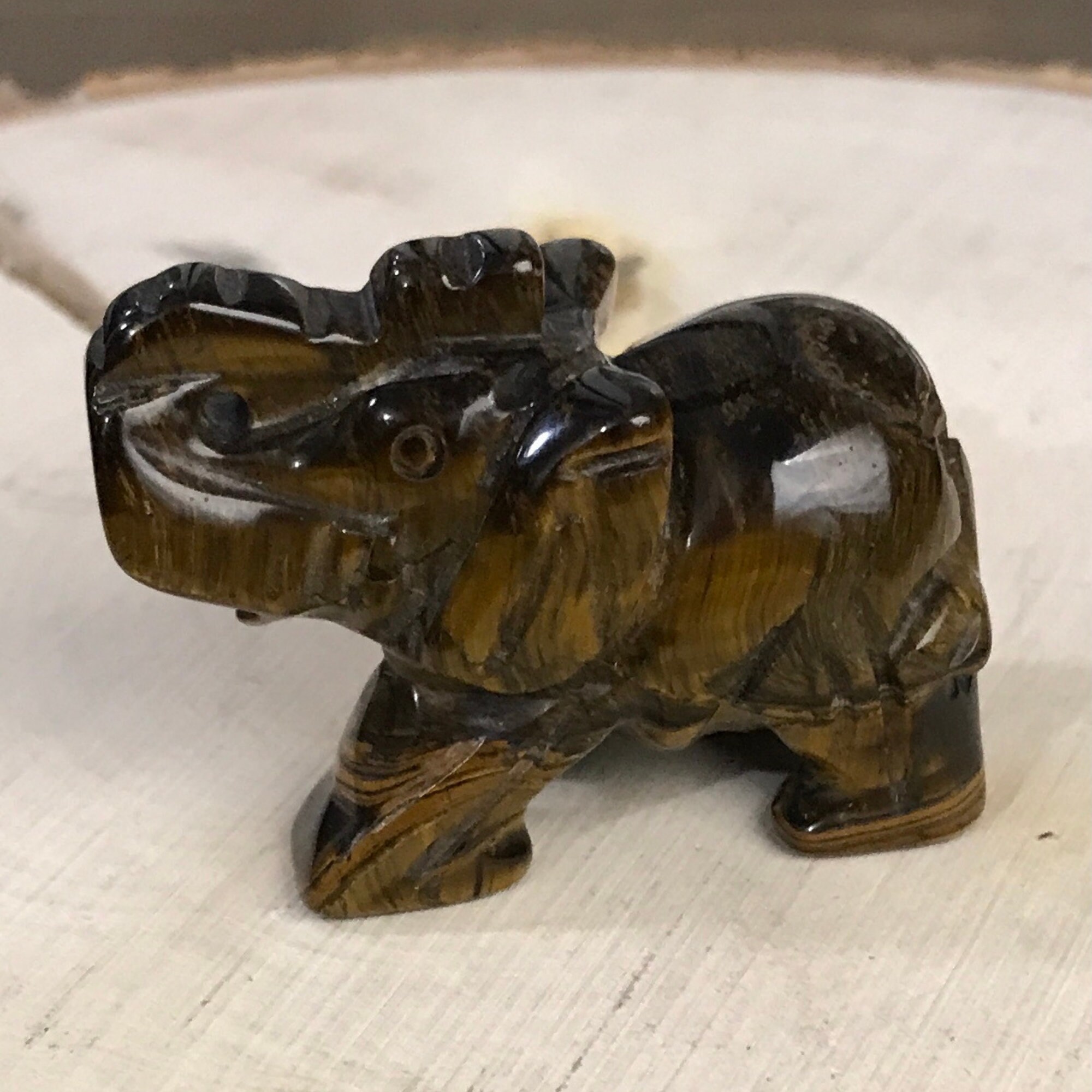 statue Éléphant Artisanal Pierre Naturelle Oeil de Tigre Sculpture Décoration