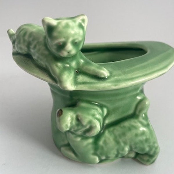 Vintage Pottery. Sylvac 1484 Top hat with Cat and Dog 1930s