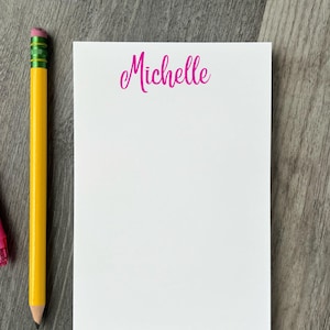 Personalisierter Notizblock mit Name - Premium Papier, Individuelles Briefpapier Geschenk für Lehrer, Chef, Freund oder Mitarbeiter | Süßes Briefpapier
