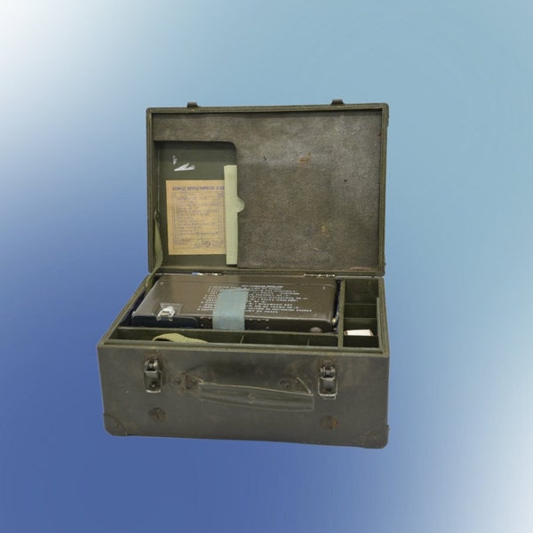 Portable X-ray machine D-08 in a box - LWP, military equipment of shelters and bunkers, Cold War, military Surplus like new