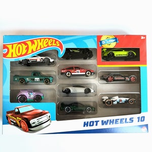 Hot Wheels 10 Pack Including PORSCHE 911 GT3 ALFA ROMEO GTV6 3.0 plus 8 Models New Sealed