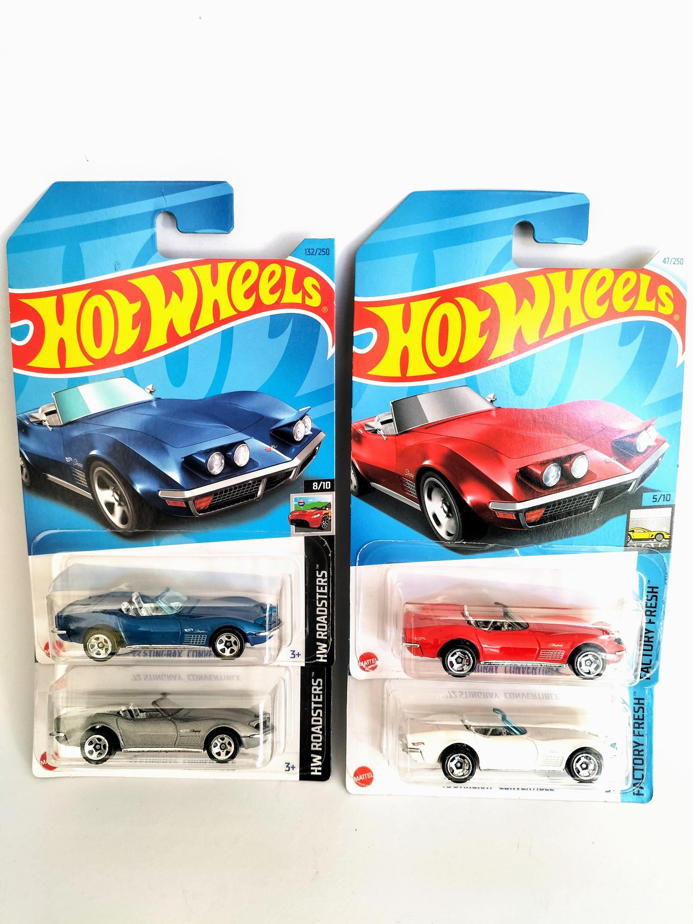 72 STINGRAY CONVERTIBLE Hot Wheels Red/white #47 Factory Fresh 5