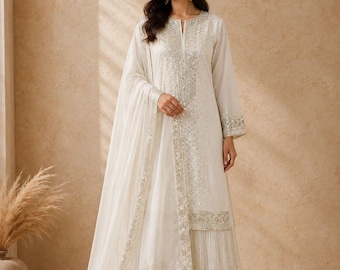 Embroidered Georgette Salwar Kameez: Pakistani Wedding Party Wear