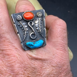 Anel de prata esterlina turquesa e coral feito de pulseira de relógio antiga 10 3/4