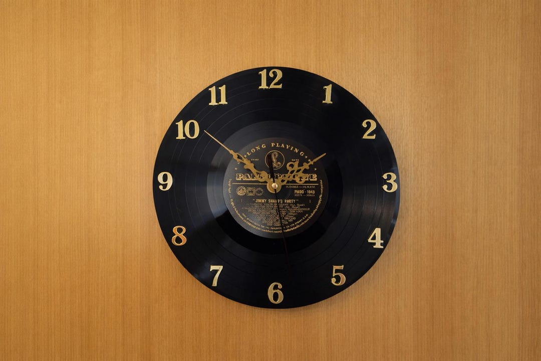 Record Clock – Upcycled Vinyl LP Wall Clock, Vintage Music Home Décor ...