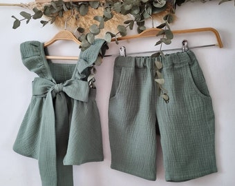 Sage Flower Girl Dress, pantaloni boho per bambini primaverili, pantaloni classici verde salvia per ragazzi, pantaloni menta per bambini, bambine vestite in stile rustico biologico.