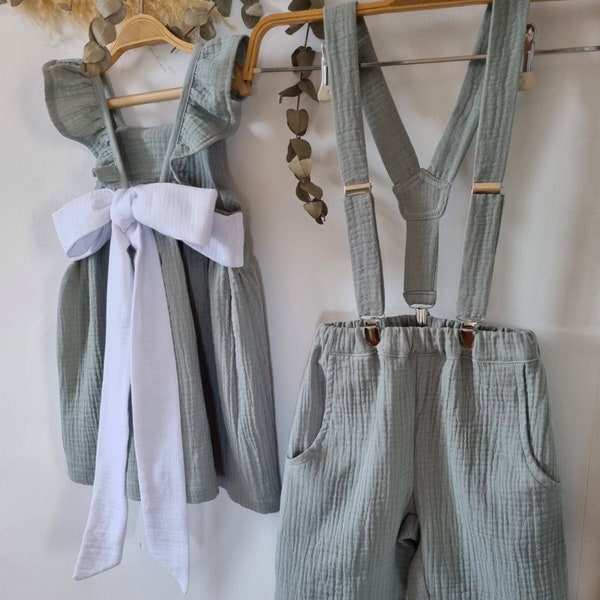 Robe Sage Flower Girl, robe pour bébés filles, tablier à la menthe pour tout-petits, robe en mousseline boho pour bébés filles, robe rustique pour bébé fille.