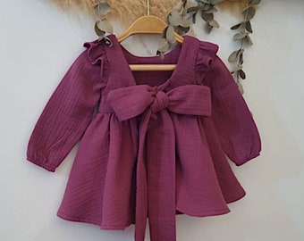 Robe de bébé fille marron, robe de mousseline à manches longues pour filles, robe de fille de fleur rustique, vêtements pour tout-petits, robe assortie couvre-couche pour bébé.