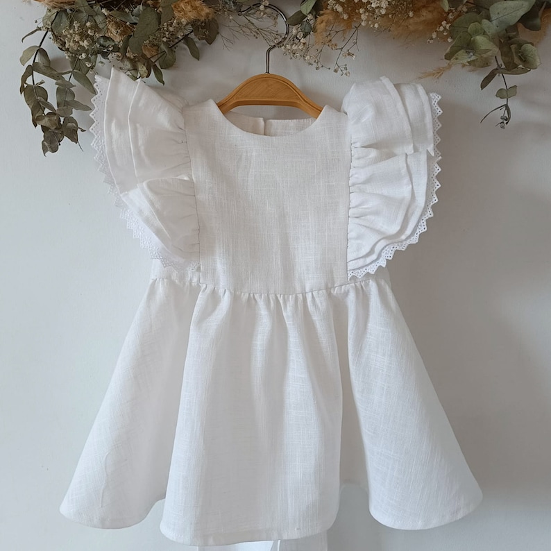 Robe de baptême en lin blanc, robe Bubble bébé fille, robe baptême baptême lin boho, Baby wedding romper, Cake smash boho tenue. image 2