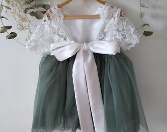 Robe de fille de fleur Boho, robes de fille de fleur en dentelle ivoire, robe de fille de fleur en tulle, robe de fille de fleur vert sauge, robe de bébé fille blanche.