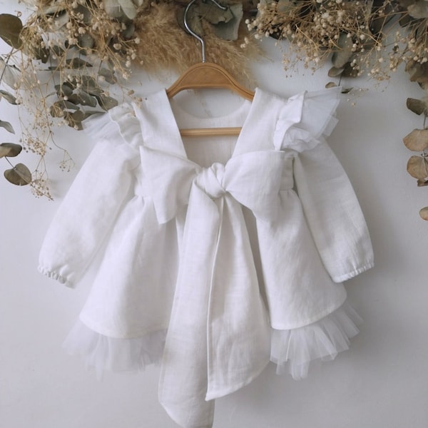 Robes de fille de fleur à manches longues, robe de demoiselle d’honneur bébé blanc, robe en lin fille rustique, robe de mariage bébé fille en lin.