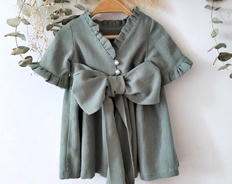 Robe de fille de fleur vert sauge, robe florale d’été pour filles, robe de fille de fleur Boho, robe de fille de fleur de printemps, robe de fille de fleur.