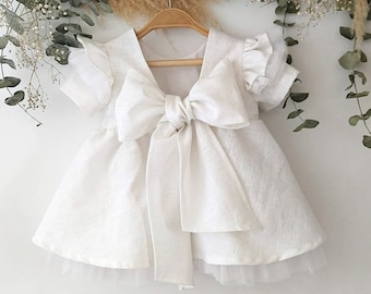 Robe de baptême pour bébé fille, robe bébé tulle bohème, robe fille fleur tulle avec noeud.