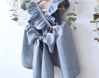 Fille de tenue de premier anniversaire bleu poussiéreux, robe bleue pour tout-petits, robe de fille de fleur, robe boho pour bébés filles, robe de bébé fille à fleurs rustiques.