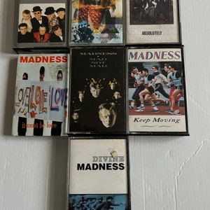 Madness, Suggs, Lunes felices, Uva negra, Gene ama a Jezabel