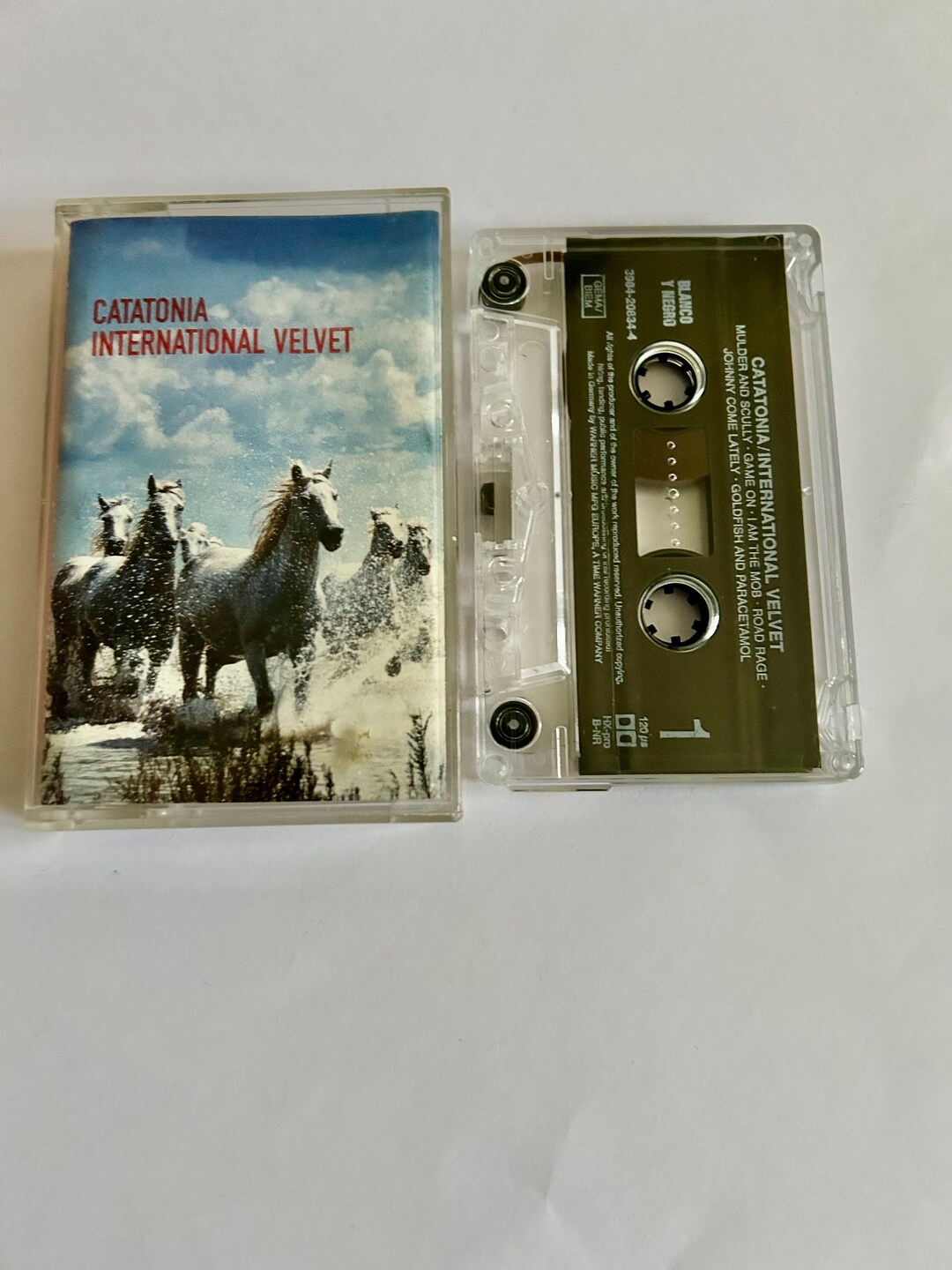 Catatonia – International Velvet サイン入り Catatonia – International Velvet サイン入り - メルカリ