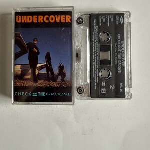 Undercover Sprawdź kasetę Groove