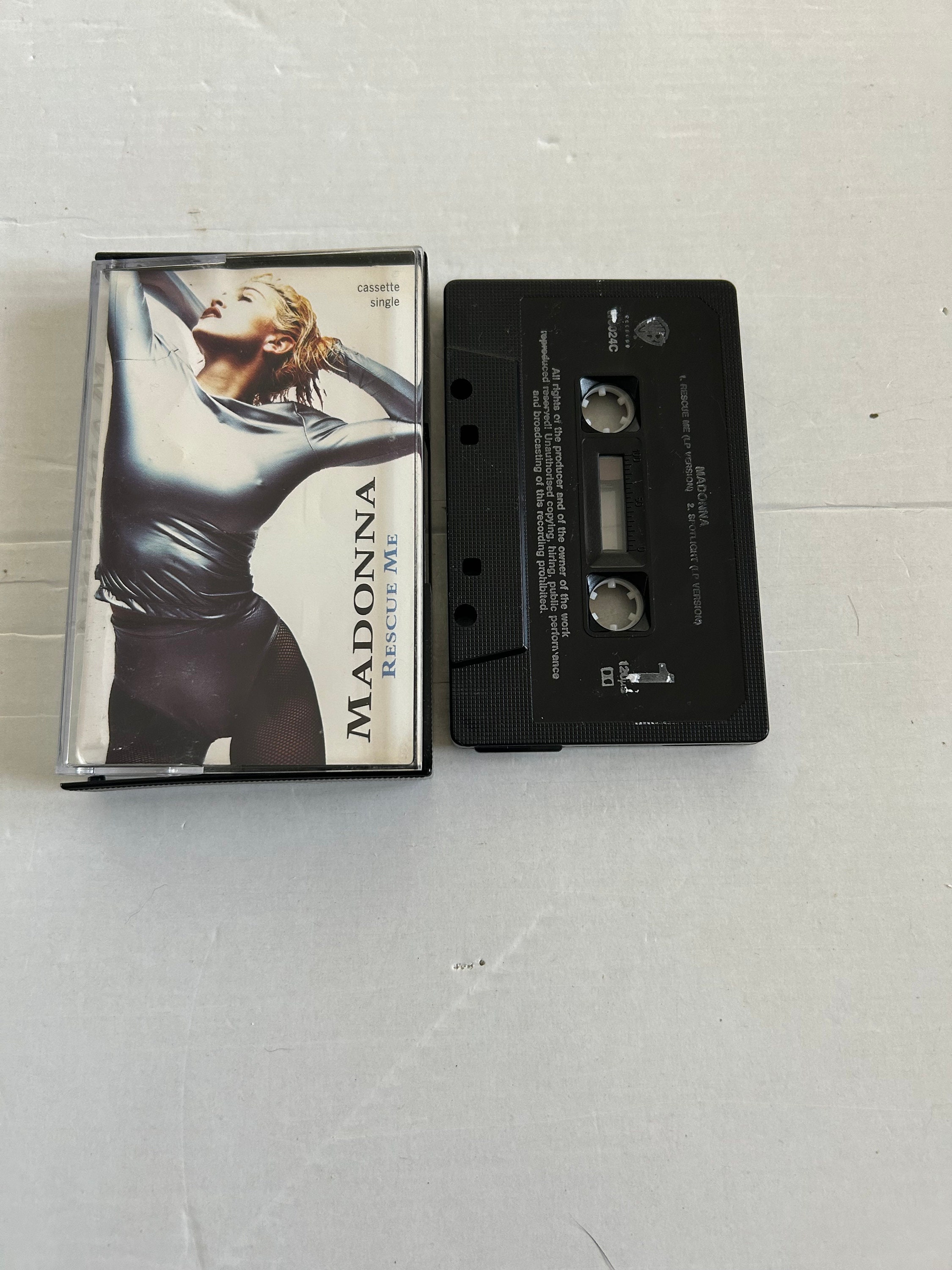 マドンナ トゥルー・ブルー カセットテープ TRUE BLUE/MADONNA マドンナ トゥルー・ブルー カセットテープ TRUE BLUE/MADONNA