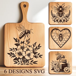 Op de afbeelding: Zes SVG-ontwerpen met bijen en bloemen. De ontwerpen omvatten een bij in een honingraat, een bij met bloemen en een bij met een pot honing. De ontwerpen zijn perfect voor het maken van aangepaste houten borden, snijplanken en andere decoratieve items voor thuis.