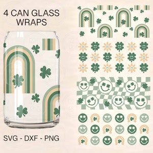 Könnte beinhalten: Vier grüne und weiße Dosenverpackungen mit einem Regenbogen-, Kleeblatt- und Smiley-Design. Die Verpackungen sind für 4-Dosen-Glasbehälter konzipiert. Der Text "4 CAN GLASS WRAPS" befindet sich oben im Bild.