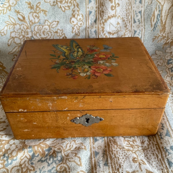 Vintage french decoupage small wooden box