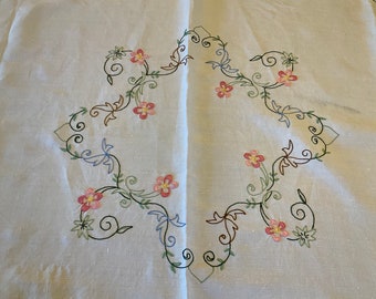 ヴィンテージ リネン 刺繍 テーブルクロス。1940 ～ 1950 年代 - Etsy 日本
