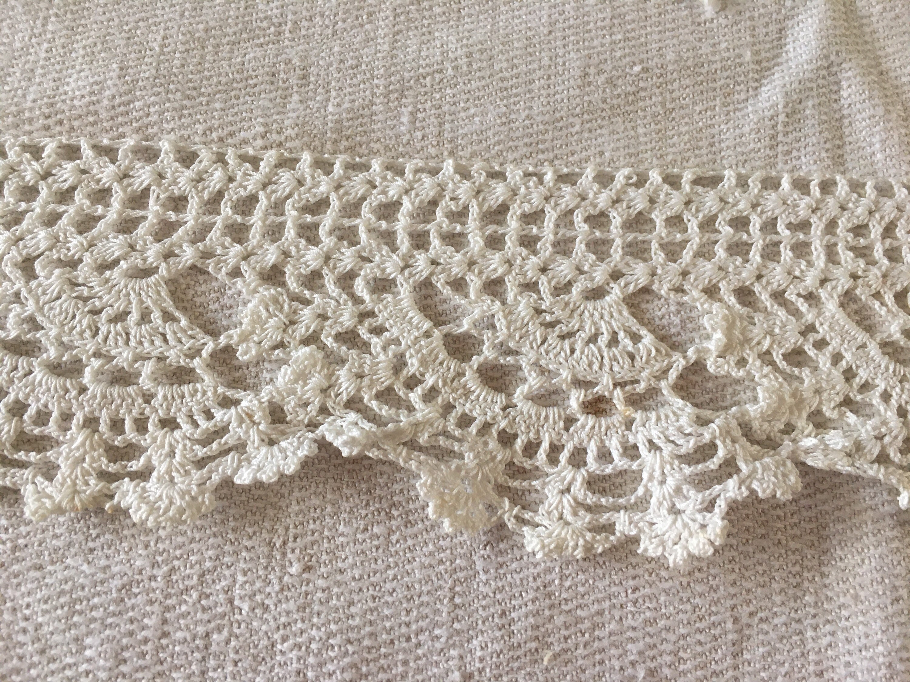 AVENCHUMU DimMoire lace ruffl studs leg Vintage French