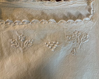 Prächtige antike französische Hand gestickte monogrammierte Chemise,Nachthemd